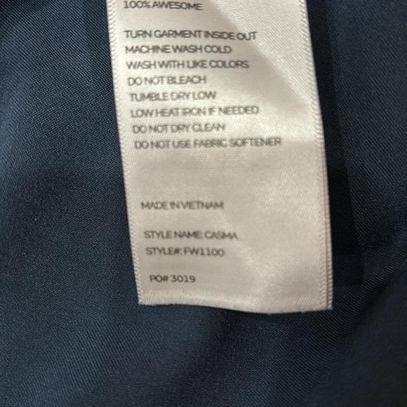 COPY - Figs Casma Three pocket women’s scrub top. - Picture 3 of 3